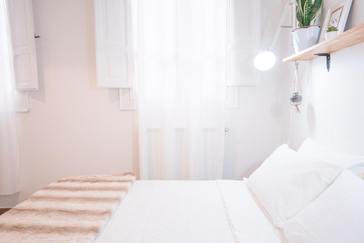 Minimalist Chic A Villanova 3bdr - 2bth - Wifi